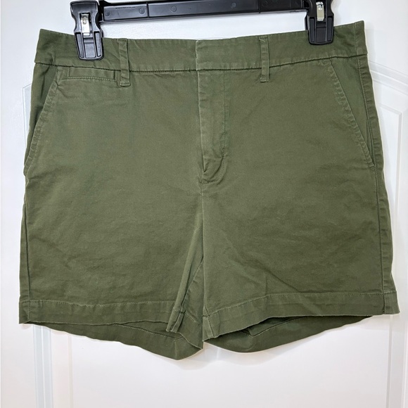 a new day Pants - LIKE NEW!! New Day Olive Green Stretch Shorts